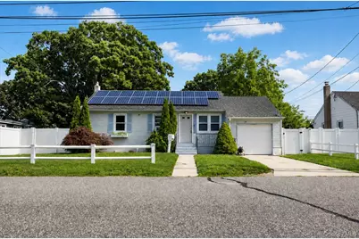 132 48th Street, Lindenhurst, NY 11757 - Photo 1
