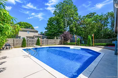 117 Broadway, Shirley, NY 11967 - Photo 8