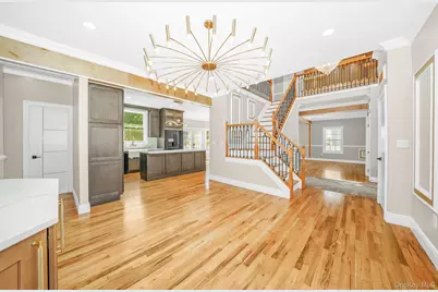 14 Lindsey Place, Holbrook, NY 11741 - Photo 8