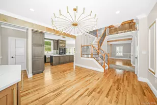 14 Lindsey Pl, Holbrook, NY 11741 - Photo 8
