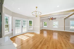 14 Lindsey Pl, Holbrook, NY 11741 - Photo 6
