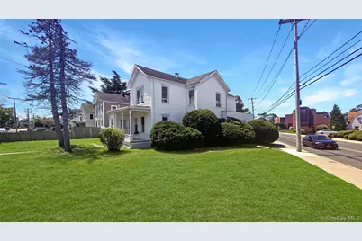 76 Oak Street, Patchogue, NY 11772 - Photo 4