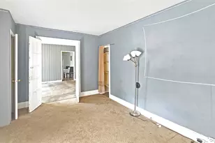 76 Oak St, Patchogue, NY 11772 - Photo 14