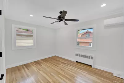 25407 60th Avenue, Little Neck, NY 11362 - Photo 22
