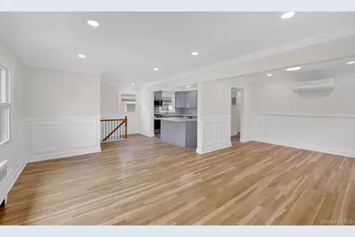 25407 60th Avenue, Little Neck, NY 11362 - Photo 16