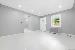 415 Leonard Blvd, New Hyde Park, NY 11040 - Photo 8