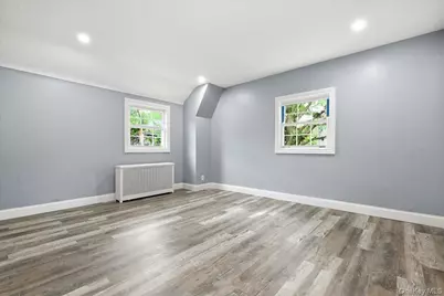 415 Leonard Boulevard, New Hyde Park, NY 11040 - Photo 16