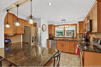 10 Oak Ridge Drive, New Windsor, NY 12553 - Photo 8