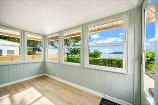 27 Walnut Ave, Setauket, NY 11733 - Photo 4