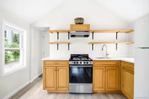 27 Walnut Ave, Setauket, NY 11733 - Photo 12
