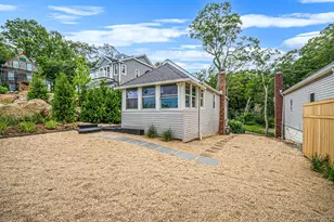 27 Walnut Ave, Setauket, NY 11733 - Photo 2