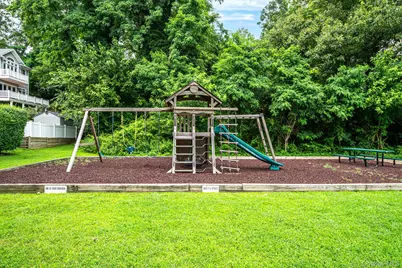 27 Walnut Avenue #2, Setauket, NY 11733 - Photo 26
