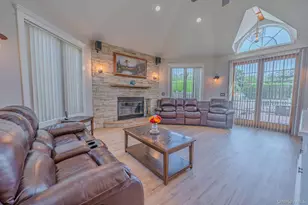 484 Washington Ave, Lindenhurst, NY 11757 - Photo 14