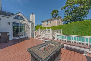 484 Washington Ave, Lindenhurst, NY 11757 - Photo 36