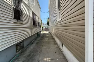 172-05 89th Ave, Jamaica, NY 11432 - Photo 20
