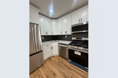 17205 89th Avenue, Jamaica, NY 11432 - Photo 4