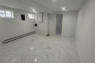 172-05 89th Ave, Jamaica, NY 11432 - Photo 26