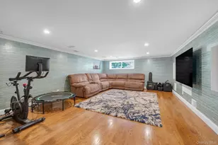 54 Sullivan Dr, Jericho, NY 11753 - Photo 16