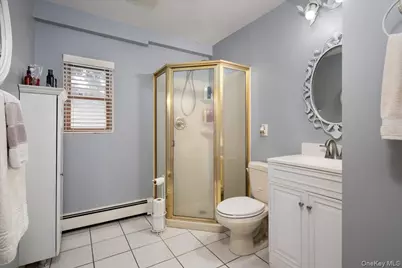 242 Seidman Place, Franklin Square, NY 11010 - Photo 10