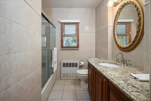 242 Seidman Pl, Franklin Square, NY 11010 - Photo 16
