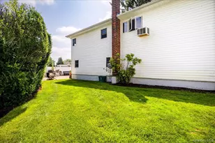 242 Seidman Pl, Franklin Square, NY 11010 - Photo 24