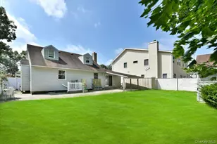 257 Maple St, Massapequa Park, NY 11762 - Photo 22