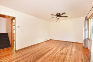 257 Maple St, Massapequa Park, NY 11762 - Photo 4