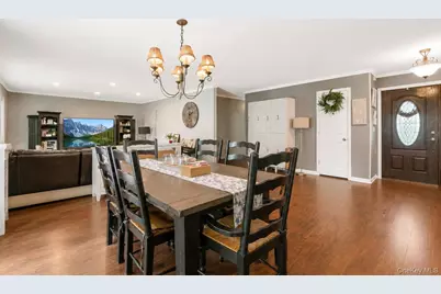 5 Reinhardt Court, Blue Point, NY 11715 - Photo 14