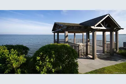 1140 Park Avenue, Mattituck, NY 11952 - Photo 12
