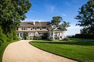 1140 Park Ave, Mattituck, NY 11952 - Photo 2