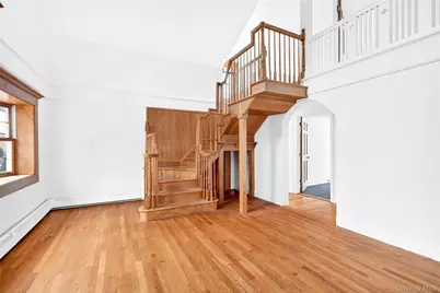 24 Old Knollwood Road, White Plains, NY 10607 - Photo 18