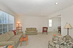 196 Cranberry Ct, Melville, NY 11747 - Photo 14