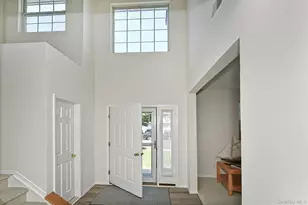 196 Cranberry Ct, Melville, NY 11747 - Photo 6
