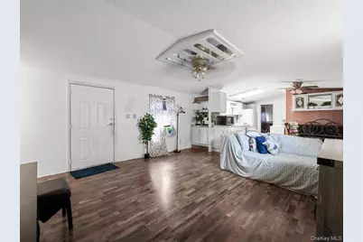 13 Mindy Lane, Bohemia, NY 11716 - Photo 6