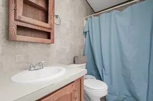 13 Mindy Ln, Bohemia, NY 11716 - Photo 12