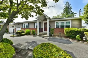 156 Jerusalem Ave, Massapequa, NY 11758 - Photo 2