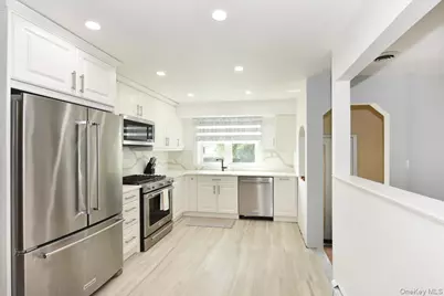 156 Jerusalem Avenue, Massapequa, NY 11758 - Photo 14