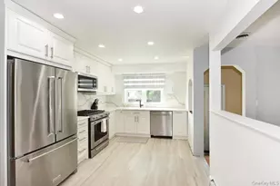 156 Jerusalem Ave, Massapequa, NY 11758 - Photo 14