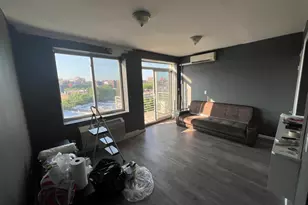 81-15 Queens, Elmhurst, NY 11373 - Photo 2