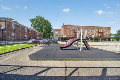138-25 68th Drive #3D, Kew Gardens, NY 11367 - Photo 10
