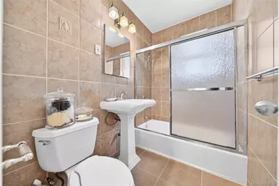 138-25 68th Drive #3D, Kew Gardens, NY 11367 - Photo 8