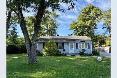 9 Ash Lane, Hyde Park, NY 12538 - Photo 2