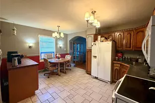 9 Ash Ln, Hyde Park, NY 12538 - Photo 8