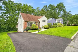 21 Dexter Rd, Yonkers, NY 10710 - Photo 2