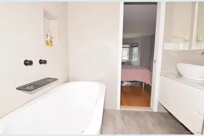 12-27 Diane Place #196 U, Bayside, NY 11360 - Photo 16