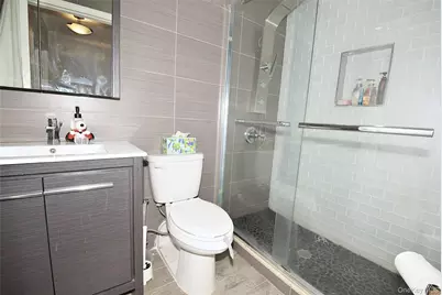 12-27 Diane Place #196 U, Bayside, NY 11360 - Photo 18