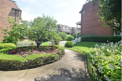 12-27 Diane Place #196 U, Bayside, NY 11360 - Photo 34