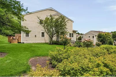 4 Preserve Court, White Plains, NY 10607 - Photo 34