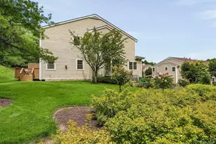4 Preserve Ct, White Plains, NY 10607 - Photo 34