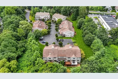 4 Preserve Court, White Plains, NY 10607 - Photo 38